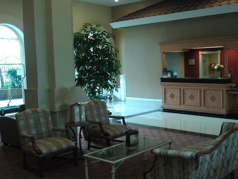 Hotel Ramada By Wyndham Fresno North Exterior foto