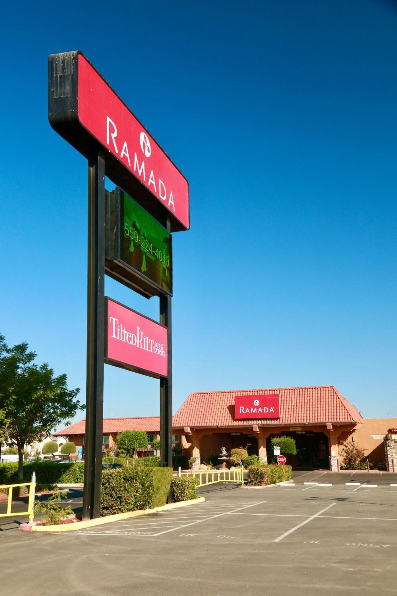 Hotel Ramada By Wyndham Fresno North Exterior foto