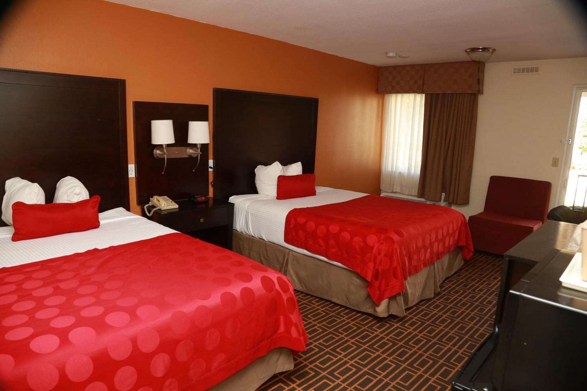 Hotel Ramada By Wyndham Fresno North Exterior foto