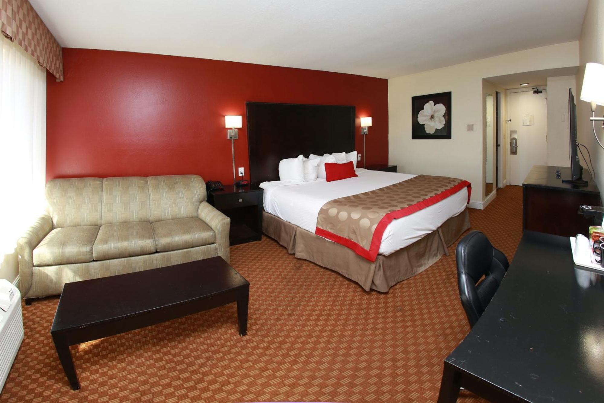Hotel Ramada By Wyndham Fresno North Exterior foto